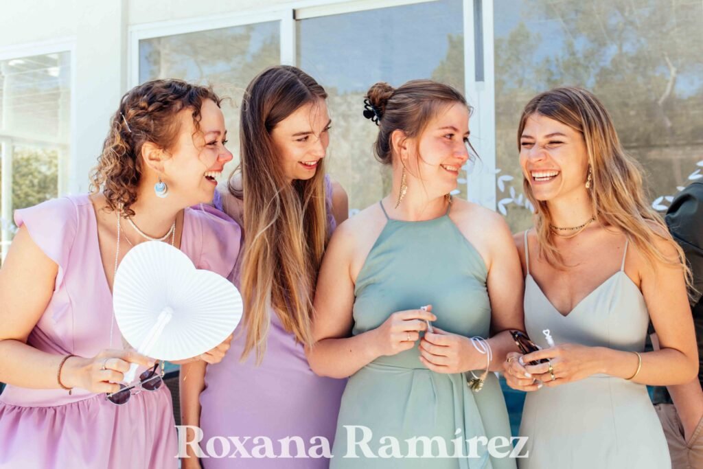 frends relax wedding day