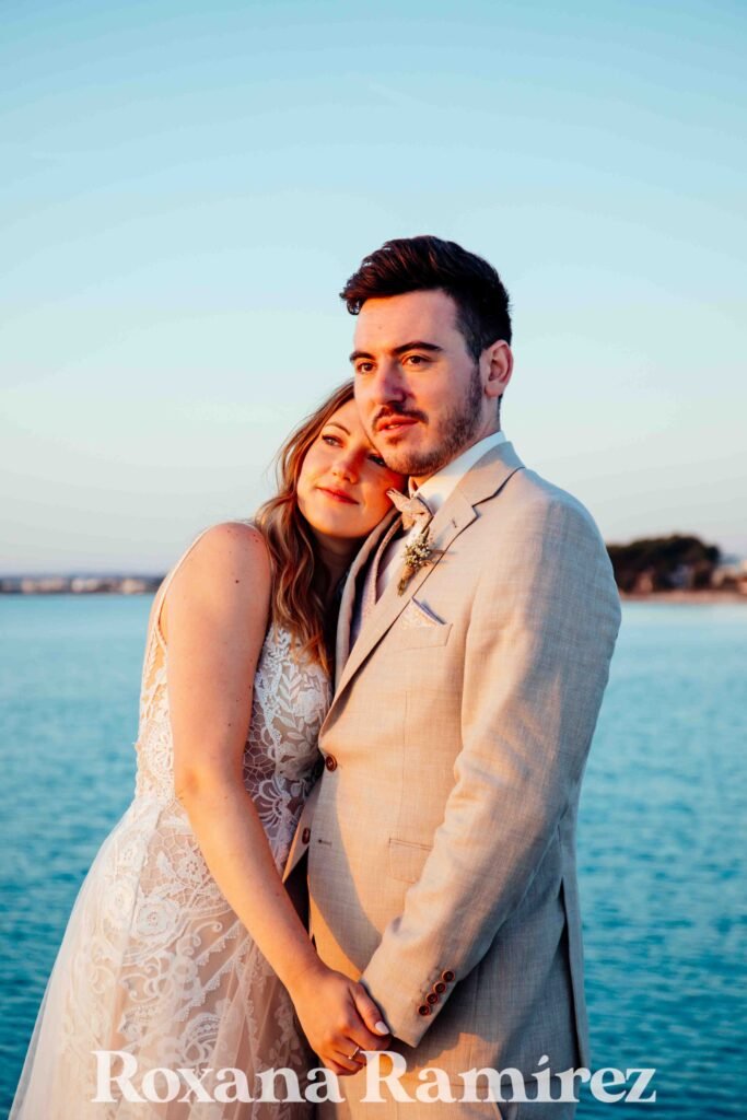 bride and groom photoshoot